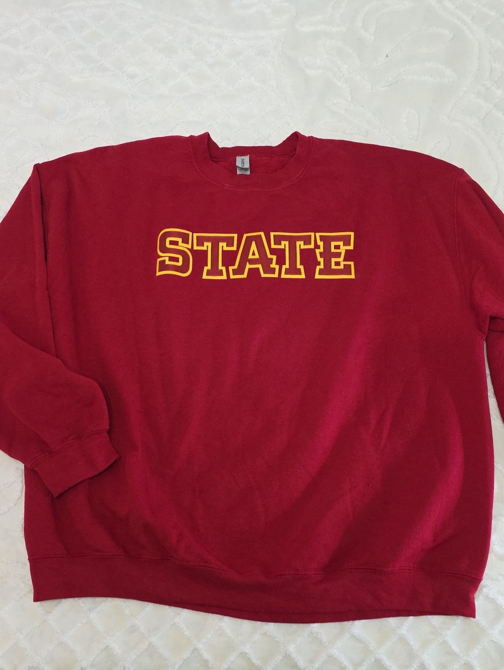Men's Red Iowa STATE Crewneck Sweatshirt -gildan Bramd Embroidered